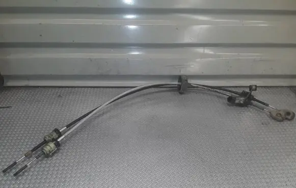 Opel Astra H Gear shift cable linkage 13110708
