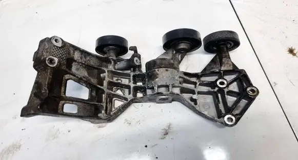 Mercedes-Benz A W169 Engine mounting bracket A2662000970