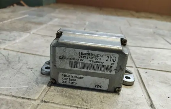 Nissan Almera N16 ESP acceleration yaw rate sensor 47930BN800