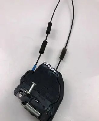 Lexus CT 200H Coupe door lock (next to the handle) A046693