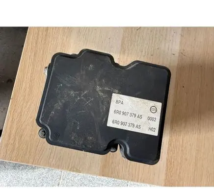 Seat Ibiza IV (6J,6P) ABS Pump 6R0907379AS