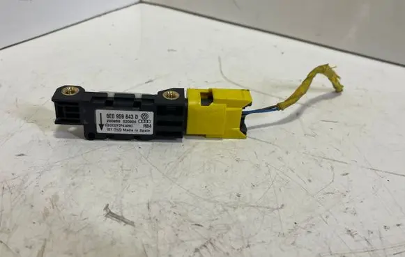 Volkswagen Phaeton Airbag deployment crash/impact sensor 8E0959643D 200966 020904