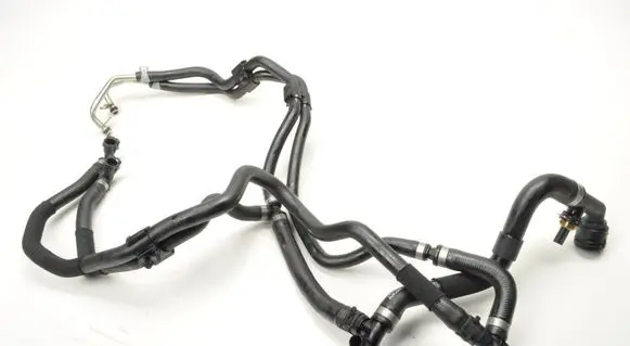 Volvo XC60 Engine coolant pipe/hose 32324167