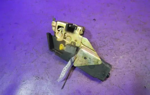Mitsubishi Space Star Rear door lock