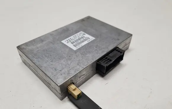 Audi A4 S4 B7 8E 8H Bluetooth control unit module 8P0862335M