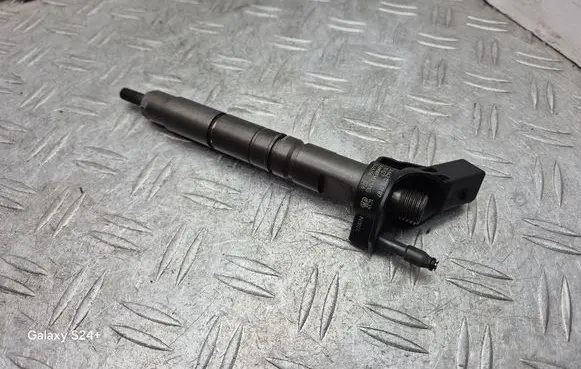 Mercedes-Benz C W204 Fuel injector A6420701187 0445116026
