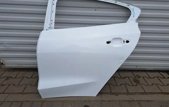 Ford Focus Front door JX7BA27277AB