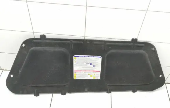 Engine bonnet/hood sound/heat insulation