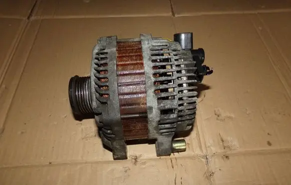 Peugeot 407 Generator/alternator 9654752880