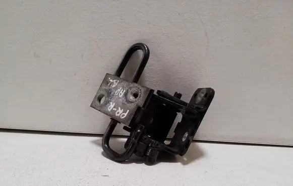 Audi A6 S6 C6 4F Front door lower hinge 8E0831412E