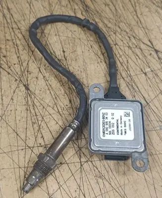 Mercedes-Benz S W222 Lambda probe sensor A0009053403