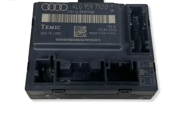 Audi Q7 4L Door control unit/module 4L0959792B 4L0910793B