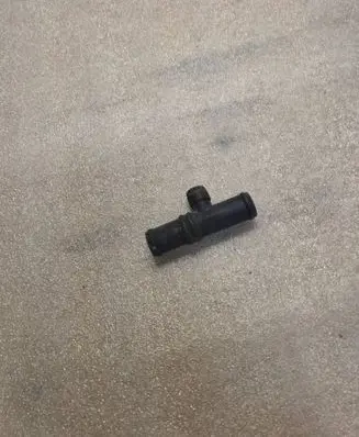 Audi A8 S8 D2 4D Engine coolant pipe/hose 4D0819153