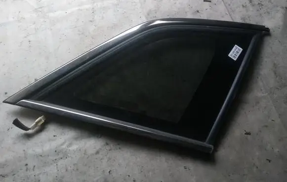 Opel Antara Rear side window as3