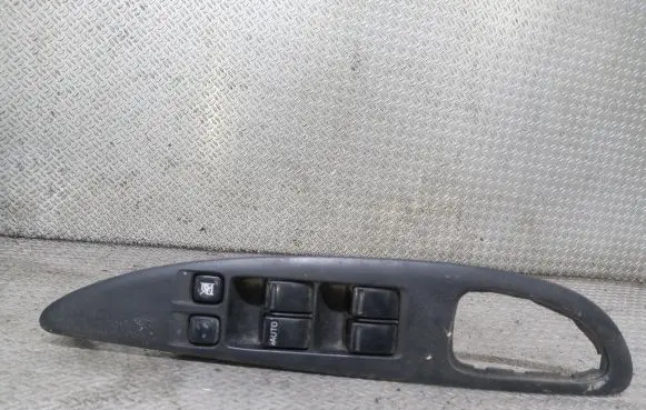 Nissan Primera Electric window control switch 25401AV640