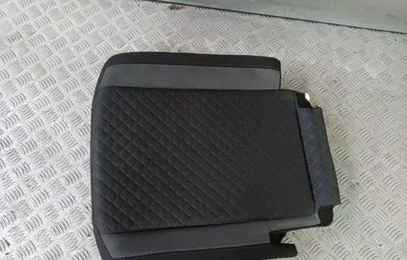 Volkswagen Tiguan Seat trim 