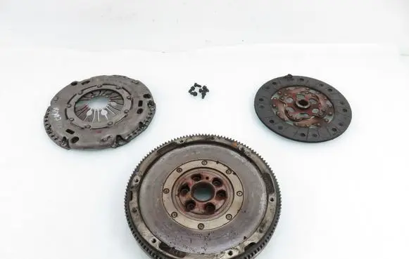Volkswagen Golf IV Dual mass flywheel 038141032D 038141025D 038105266B