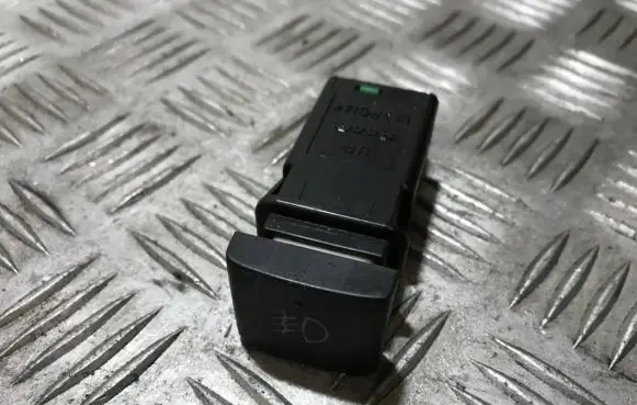 Fog light switch