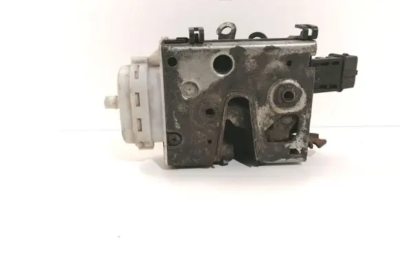 Audi A6 S6 C4 4A Front door lock 4A1837016D