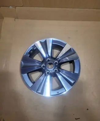 Nissan Pulsar R17 alloy rim 5X114