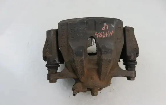 Toyota Urban Cruiser (XP110) Front brake caliper 