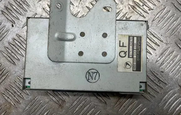 Subaru Forester SF Gearbox control unit/module 31711AD670 A64000D0A 8108