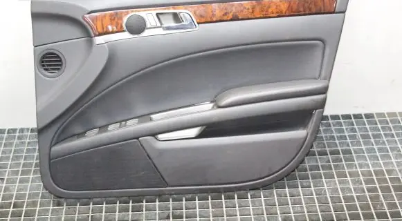 Volkswagen Phaeton Front door card panel trim