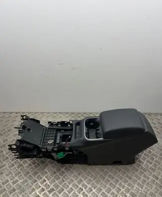 Jaguar I-Pace Other center console (tunnel) element 106057908C J9B3045J40AG 13092019