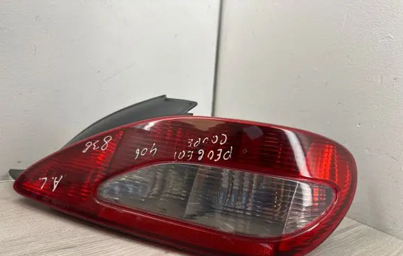 Peugeot 406 Rear/tail lights 2289D