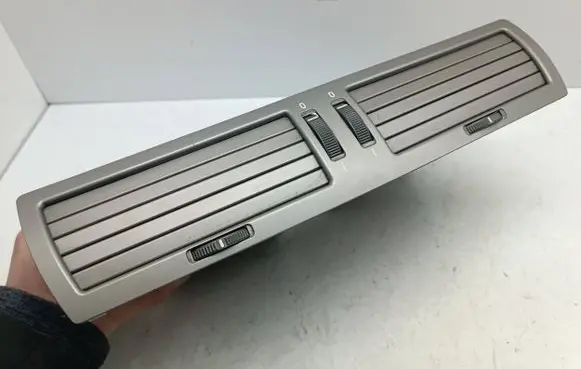 BMW 7 E65 E66 Dash center air vent grill 6911203 8223599 6911204