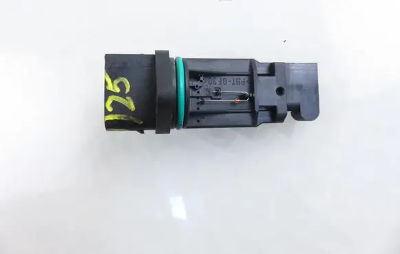 Mercedes-Benz ML W163 Mass air flow meter F00C2G2025