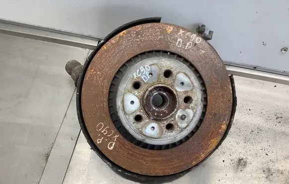 Volvo XC90 Front wheel hub 