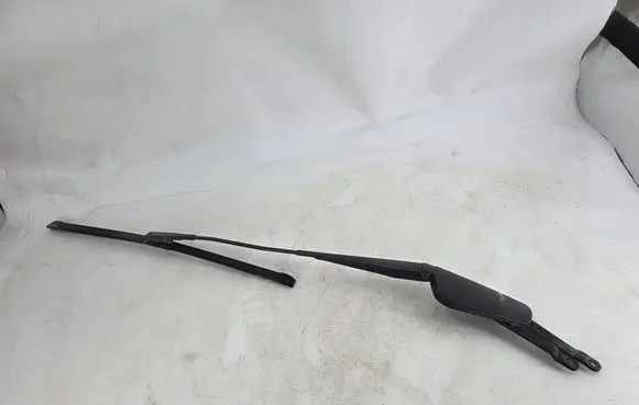 Mercedes-Benz ML W164 Front wiper blade arm A1648200640