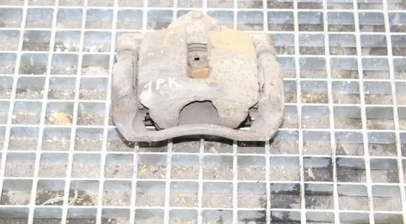 Mercedes-Benz B W245 Front brake caliper