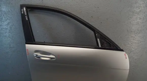 Mercedes-Benz C W204 Front door