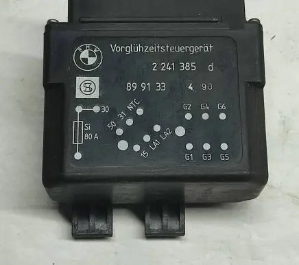 BMW 5 E34 Glow plug pre-heat relay 2241385 898133