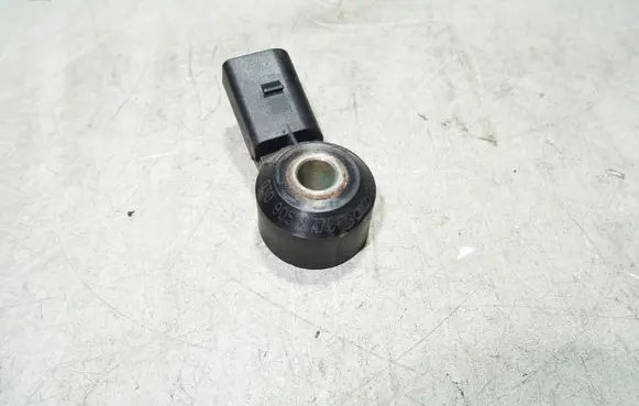 Volkswagen Golf V Detonation knock sensor 030905377C