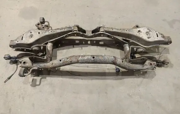 Volkswagen Golf VI Rear subframe 