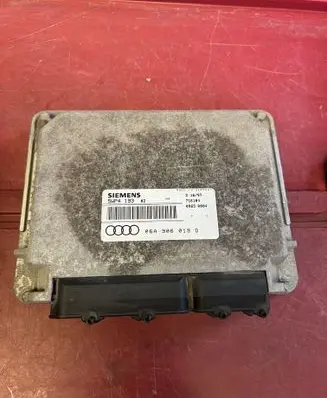 Audi A3 S3 8L Engine control unit/module 06A906019D 5WP419302