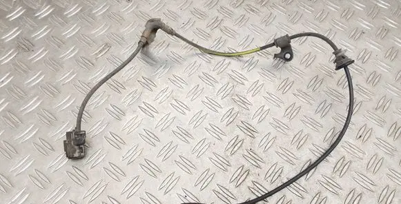 Toyota Yaris Rear ABS sensor wiring 