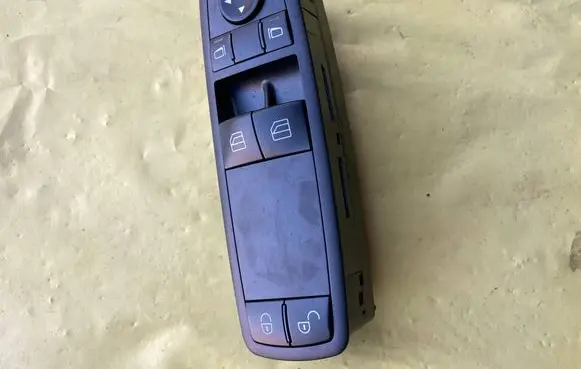 Mercedes-Benz A W169 Electric window control switch A1698206910 03728275