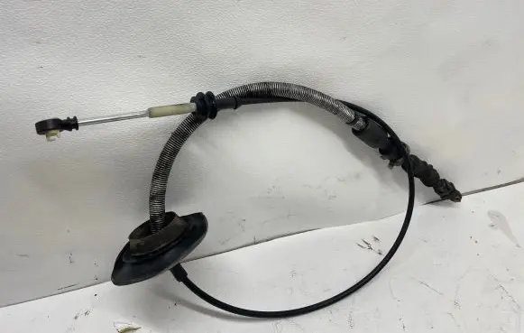 Chevrolet Captiva Gear shift cable linkage