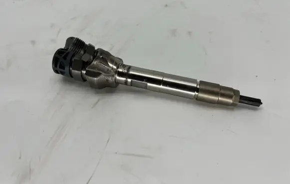 BMW 4 F36 Gran coupe Fuel injector 8514148