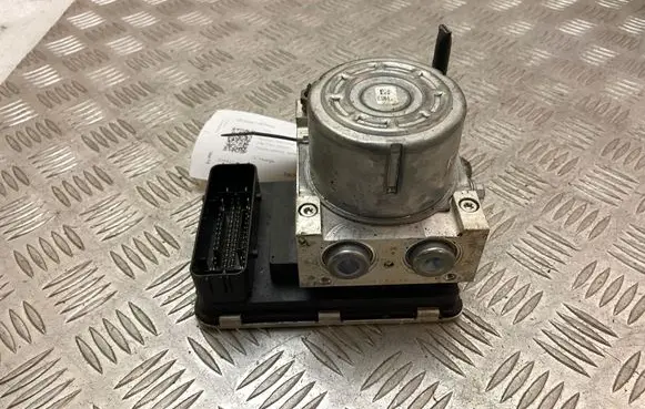Volvo XC90 ABS Pump 31680101