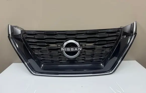 Nissan X-Trail T33 Front bumper upper radiator grill 623106RU0A