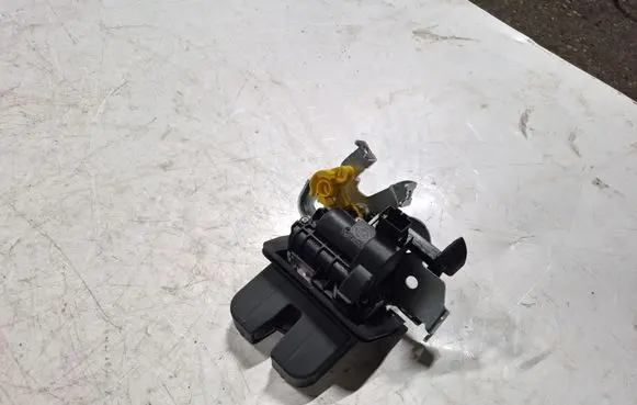 Cupra Formentor Tailgate/trunk/boot lock/catch/latch 4M0827506D 132042