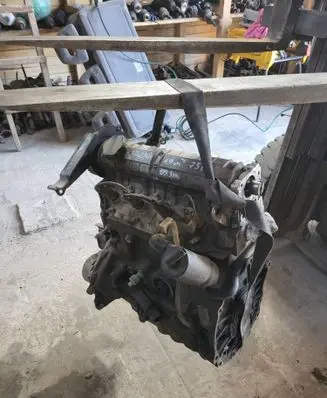 Mitsubishi Carisma Engine
