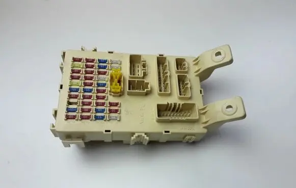 Hyundai i20 (PB PBT) Fuse module 919501J030