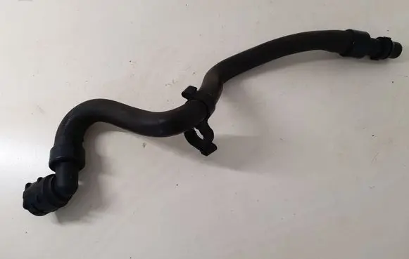 Opel Insignia A Engine coolant pipe/hose 13220138DA