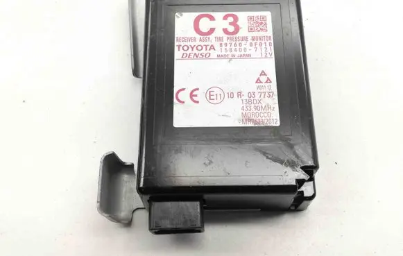 Toyota Verso-S Other devices 897600F010